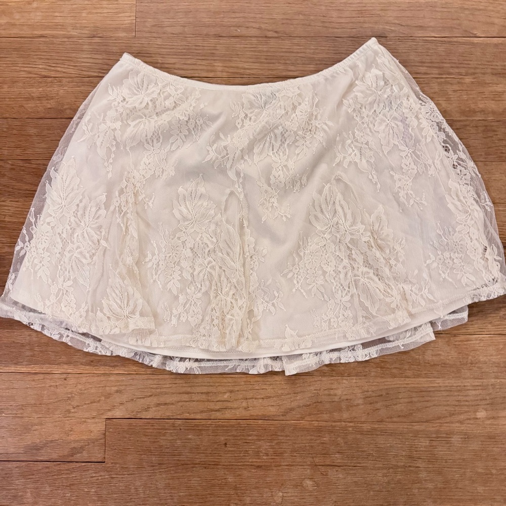 NWT Wild Fable cream white lined floral pleated lace mini skirt sz medium
 b78